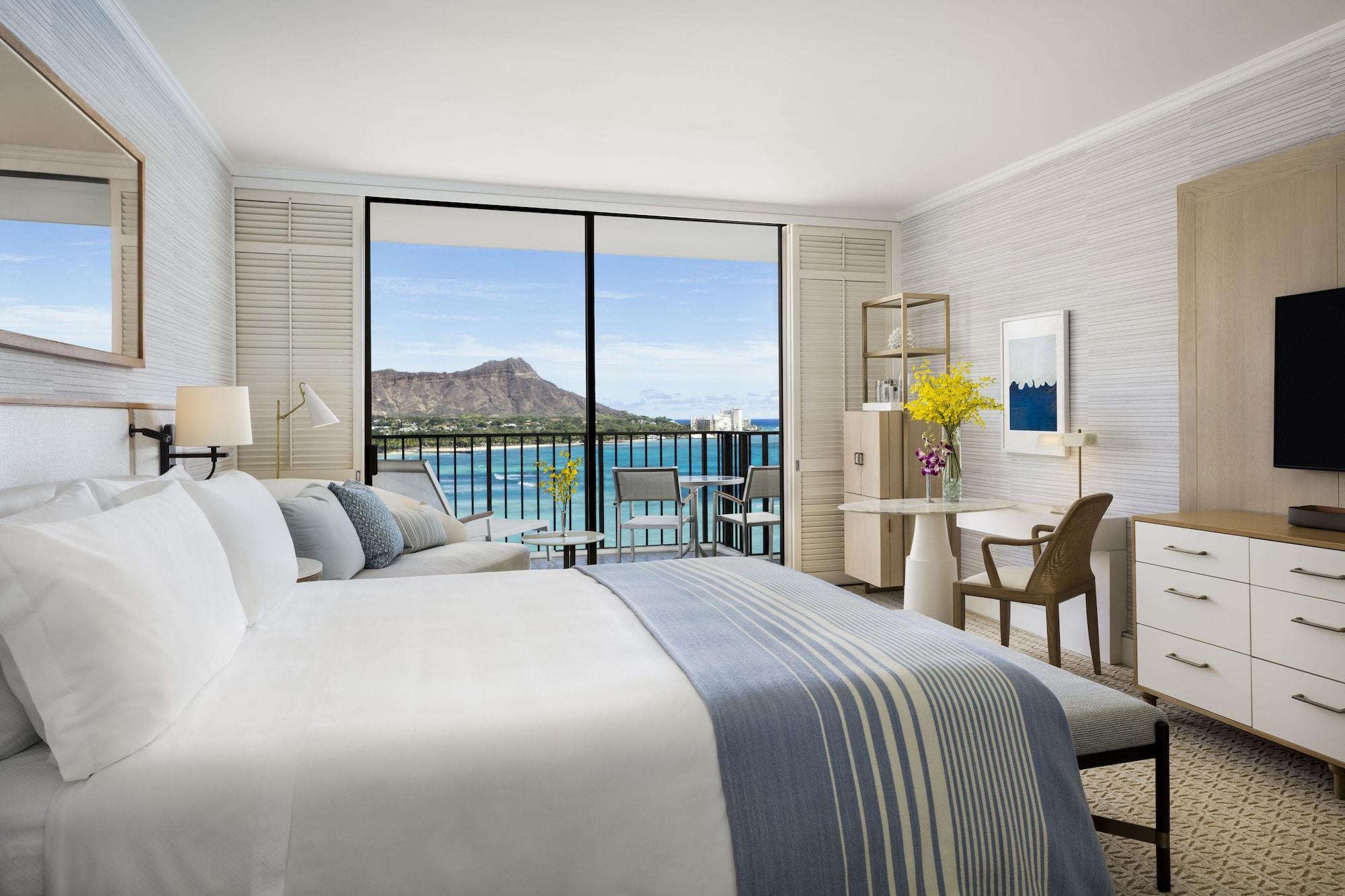 Halekulani - No Resort Fee Honolulu Exterior foto A bedroom at the Four Seasons Resort Maui
