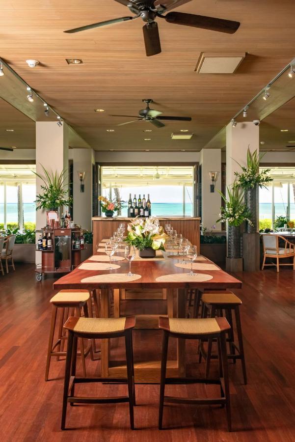 Halekulani - No Resort Fee Honolulu Exterior foto The Wine Bar at the Four Seasons Resort Maui